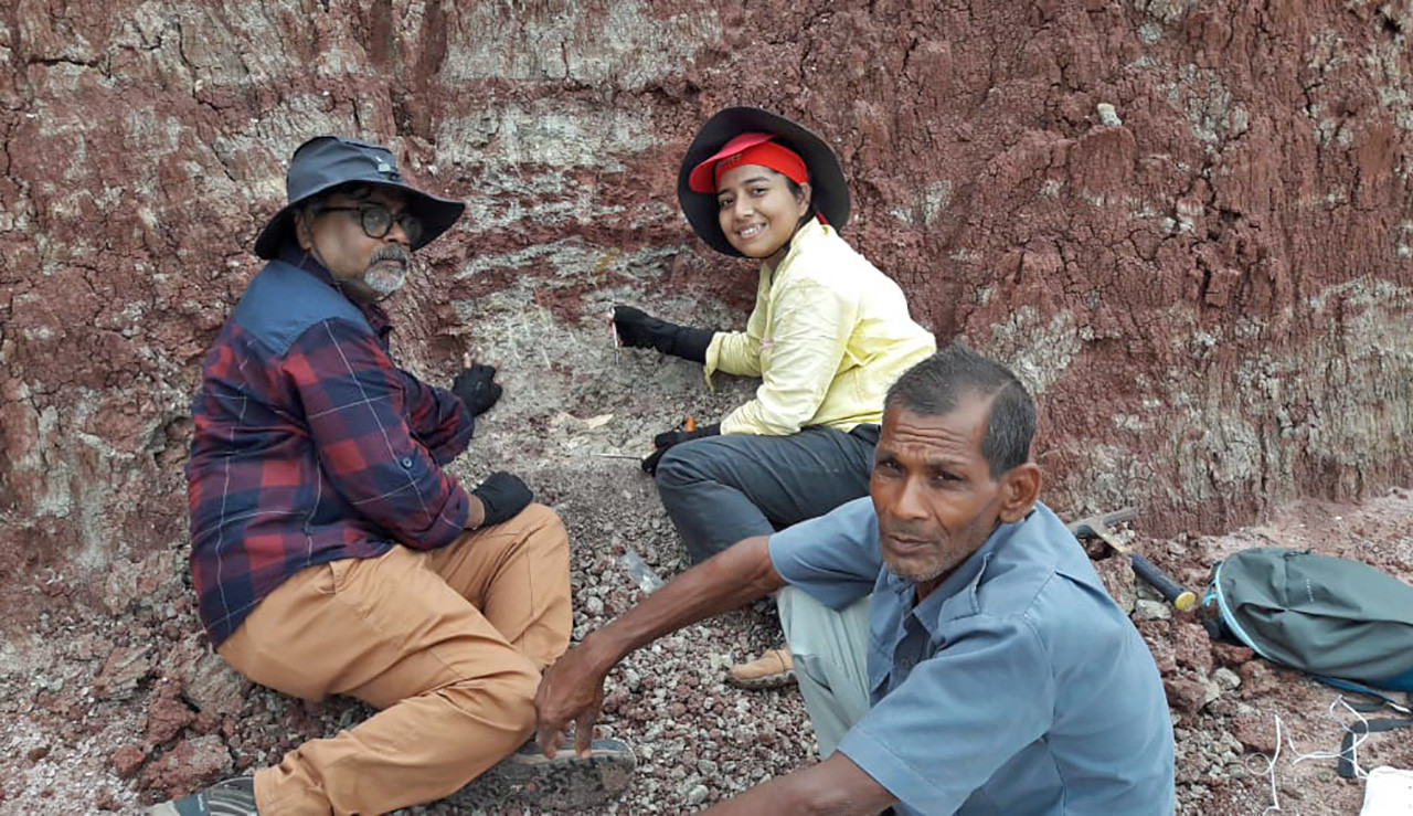 Exacavation in tiki with my guide and local field guide vijay - Dinosaur Lady | Nature inFocus