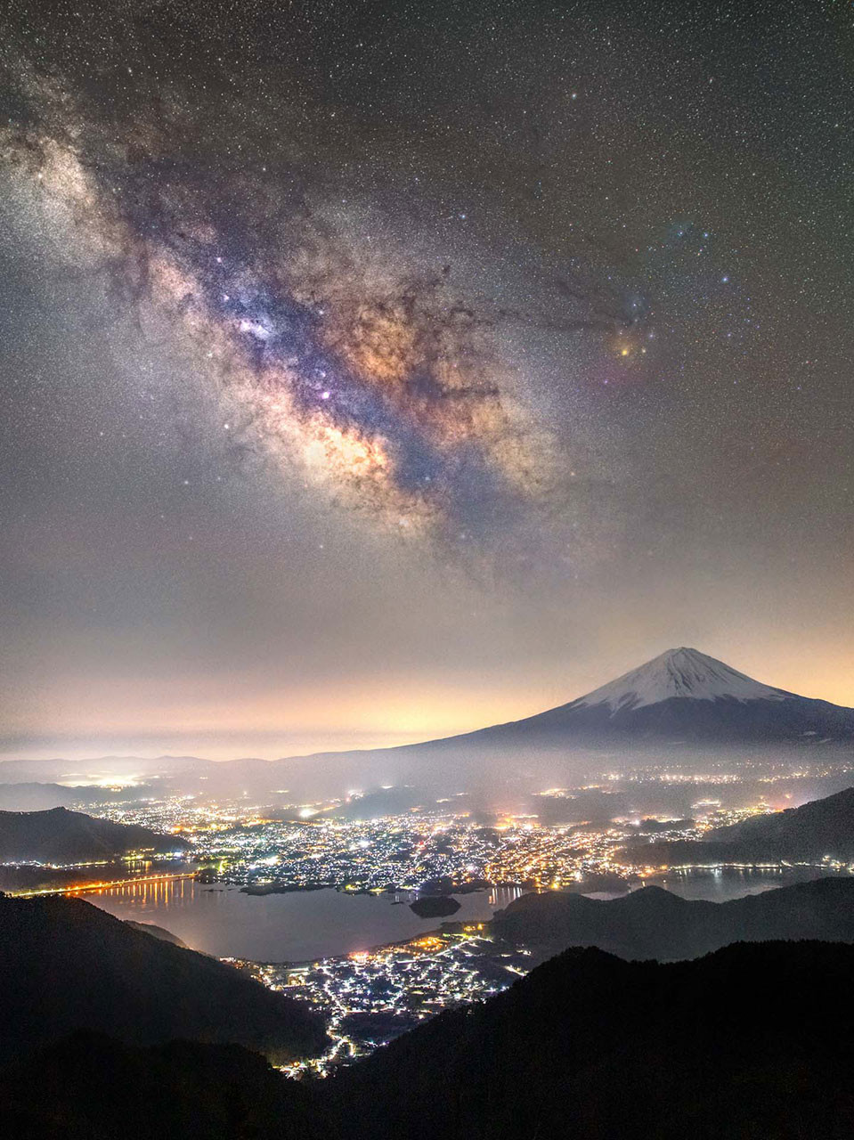 Milky way and Mt Fuji in Fujiyama Twin Terrace in Yamanashi Prefecture