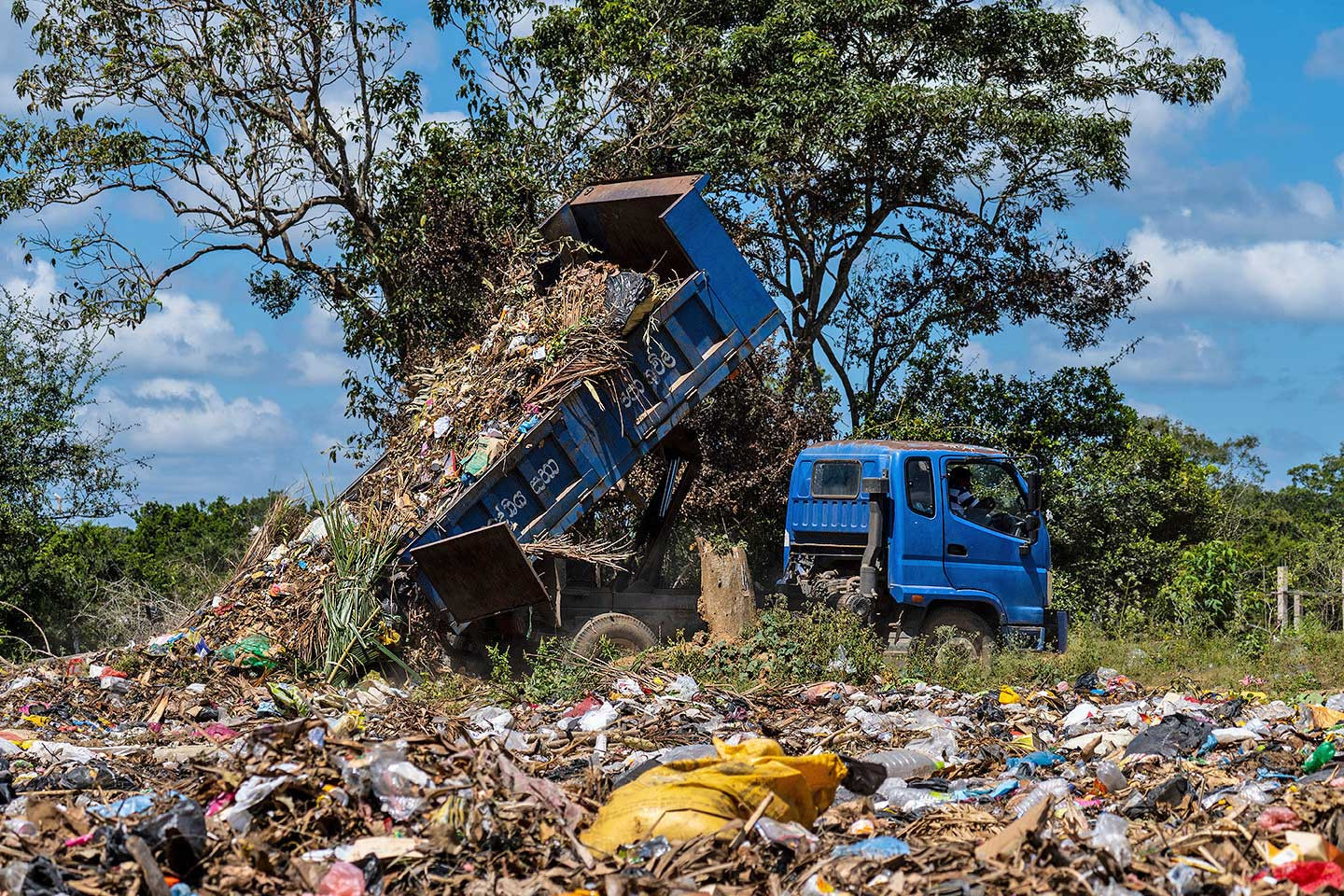 Garbage dump in Sri Lanka