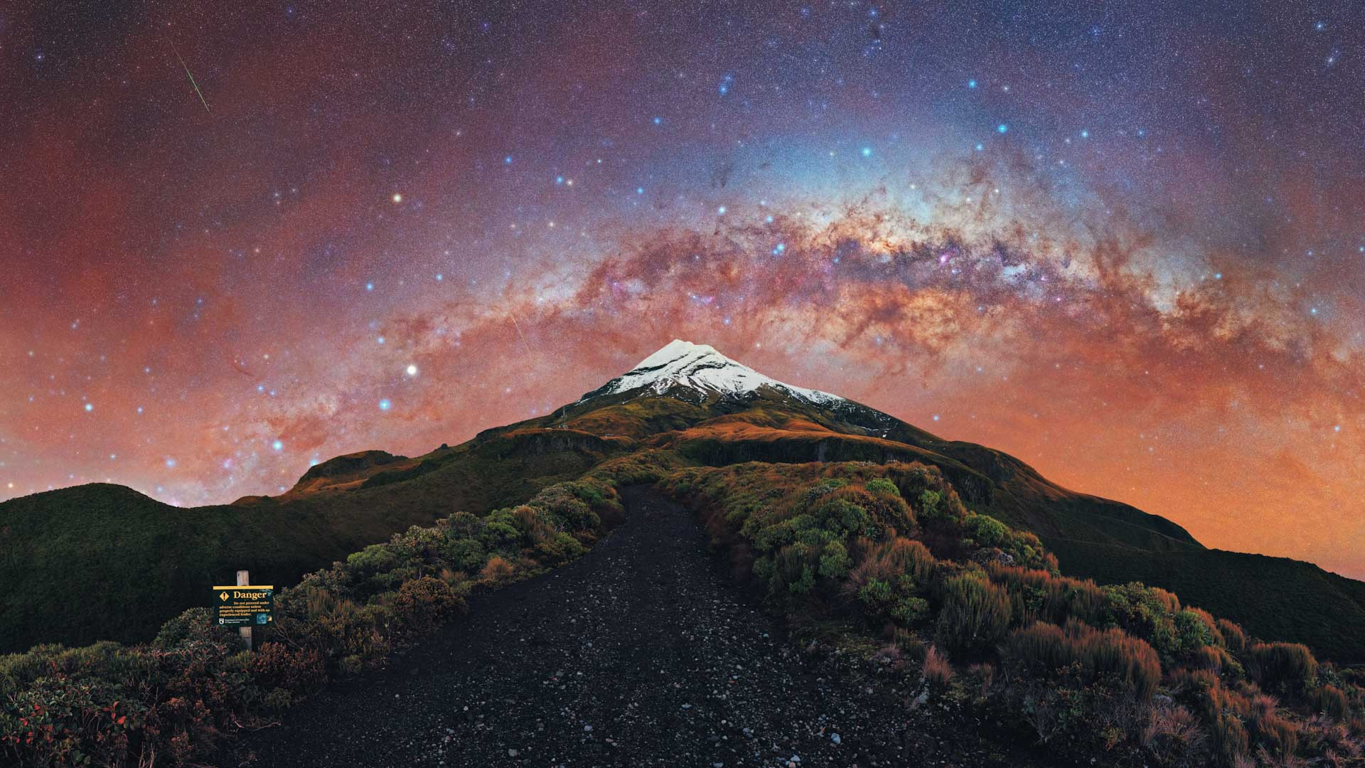 Milky way photographed in Mount Taranaki in New Zealand