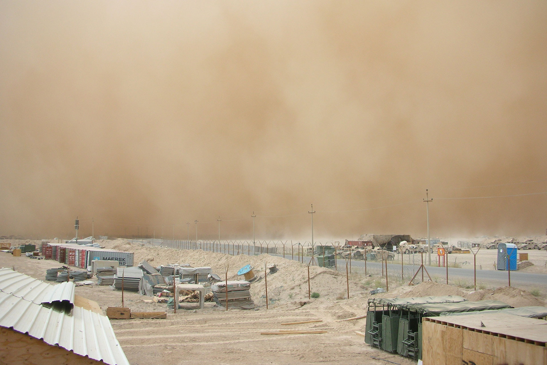 Image of a sandstorm in Camp Fallujah Iraq